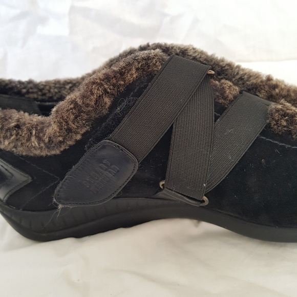 STUART WEITZMAN Suede Fleece Lined Shoes - Picture 6 of 8